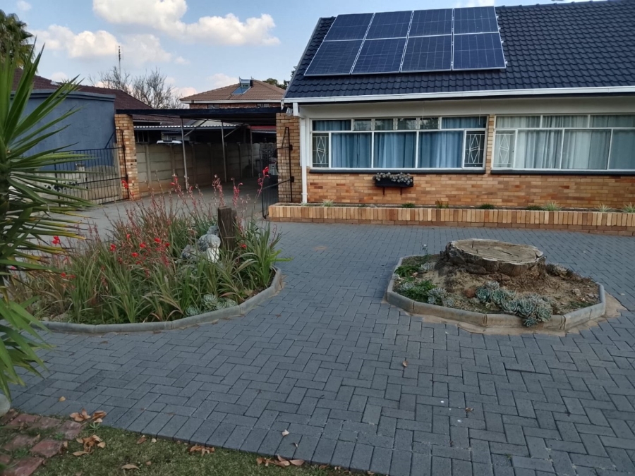3 Bedroom Property for Sale in Flimieda North West